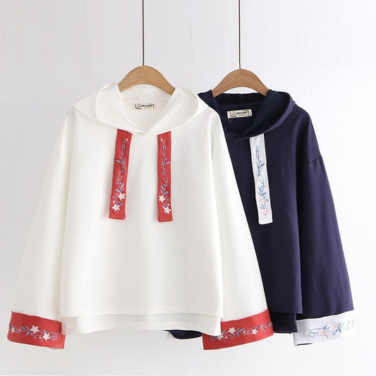 Embroidery Hooded Solid Color Hoodie