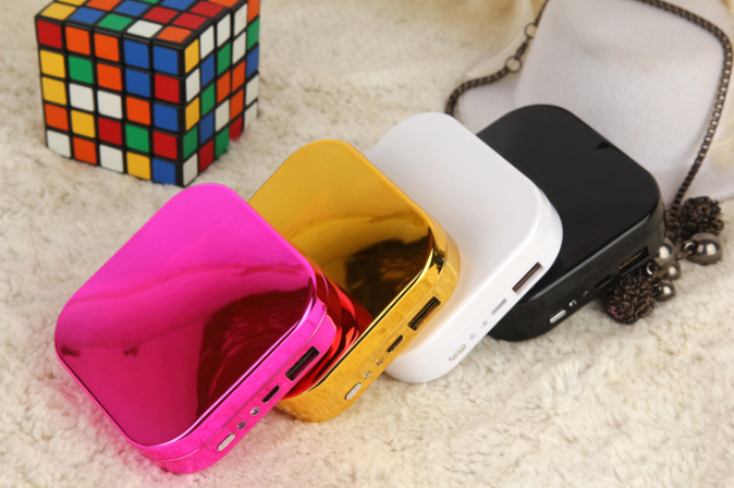 Cosmetic case mirror mobile power
